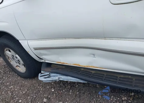 2004 Chevrolet Suburban 1500 Lt from USA, damaged, VIN 3GNFK16Z64G143267